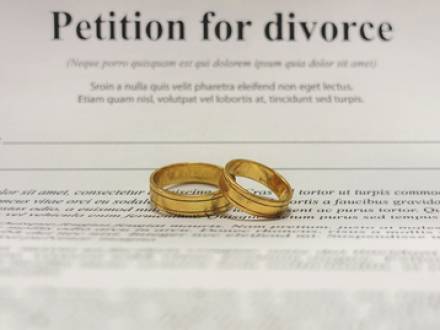 un abogado de inmigración con experiencia en VA